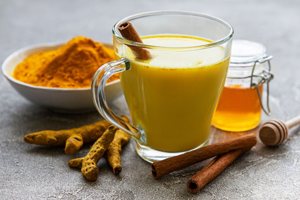 benefits of turmeric milk
